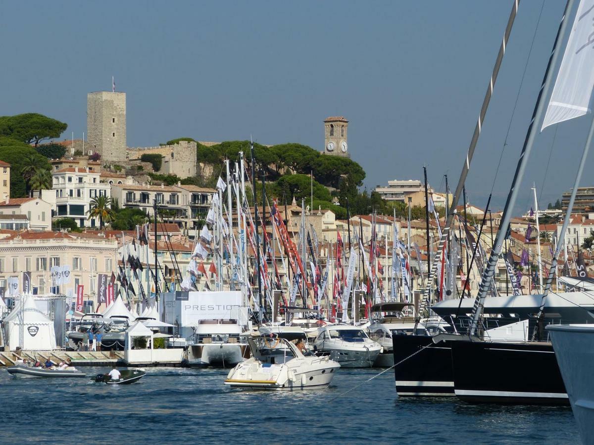 Carré D'or Rue D'antibes à Quelques Pas Du Palais Des Festivals *